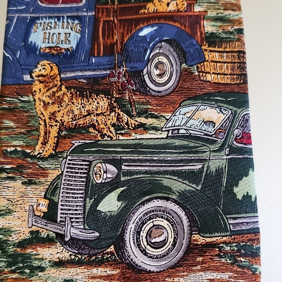 Van Heusen 100% Silk Tie Featuring a Dog, Car, and Fish Cabin Print. - Picture 2 of 5